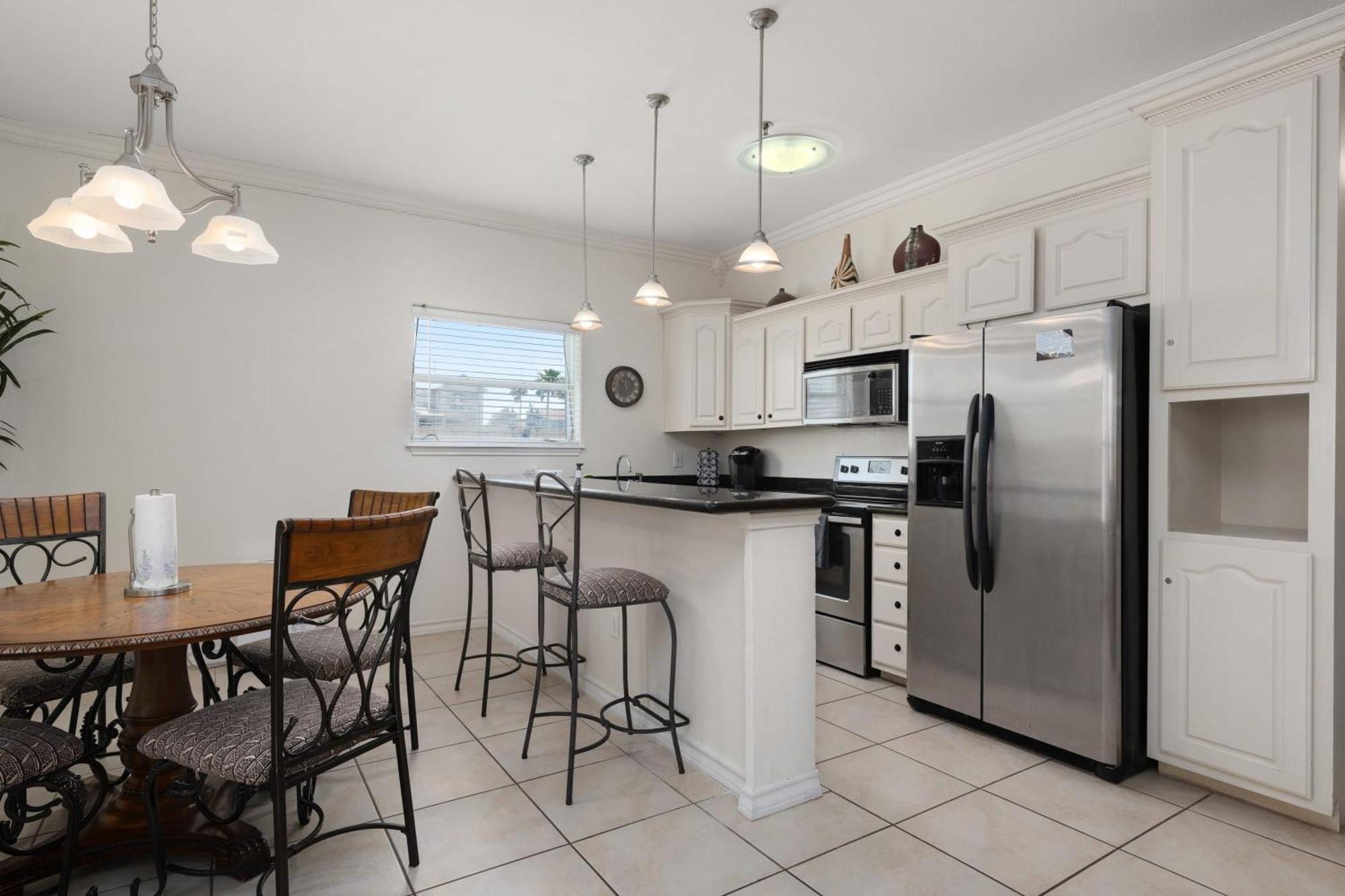 1st Floor 2 Bed 2 Bath W Pool By
